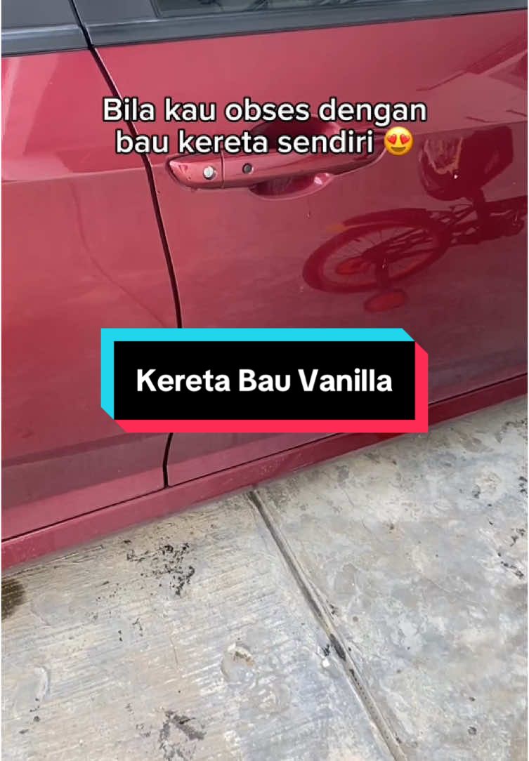 Tak menyesal letak pewangi kereta manees bau vanilla ni. Semerbak bau wangi bila masuk dalam kereta 😍 #pewangikereta #pewangikeretaviral #perfumekereta #perfumekeretaviral #carperfume #manees 