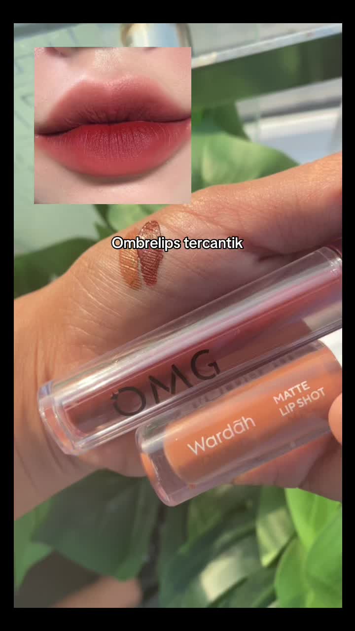 Ombre lips 👄  #ombrelips #lipsombre #lipmatte #wardah #omg #ohmyglam @Paragon Creator Hub Official @Wardah Beauty Official 
