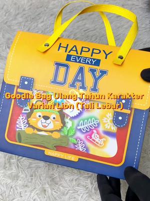 WED Goodie Bag Ulang Tahun Anak/ Paperbag Ulang Tahun / Goodie Bag Ulang Tahun Karakter Beravariasi / Tas Hadiah Sovenir Ulang Tahun PP01 Dan PP02 DETAIL PRODUK : Bermotif Lucu semua variasi 1 ukuran ya Panjang x Lebar x Tinggi Ukuran 23,5x10x18.5 cm Bahan Tebal Cocok untuk sovenir ulang tahun isi bisa di sesuaikan dengan kebutuhan yaa >>> PERATURAN TOKO <<< Mohon Lakukan Video Unboxing Saat Paket Diterima 🎥 Produk yang masih bisa di klik Variasi = Ready Stok boleh langsung di order ✅ Tidak bisa di Klik = Kosong ❎ Tidak menerima Sisipan warna di CATATAN / VIA CHAT ❌❌ jika ada kesalahan produk / kurang barang, harap Melampirkan video unboxing, foto produk dan Label pengiriman agar dicari solusinya ya 😊 💗💗💗💗💗 Terima kasih & Happy Shopping 😊😊😊 💗💗💗💗💗