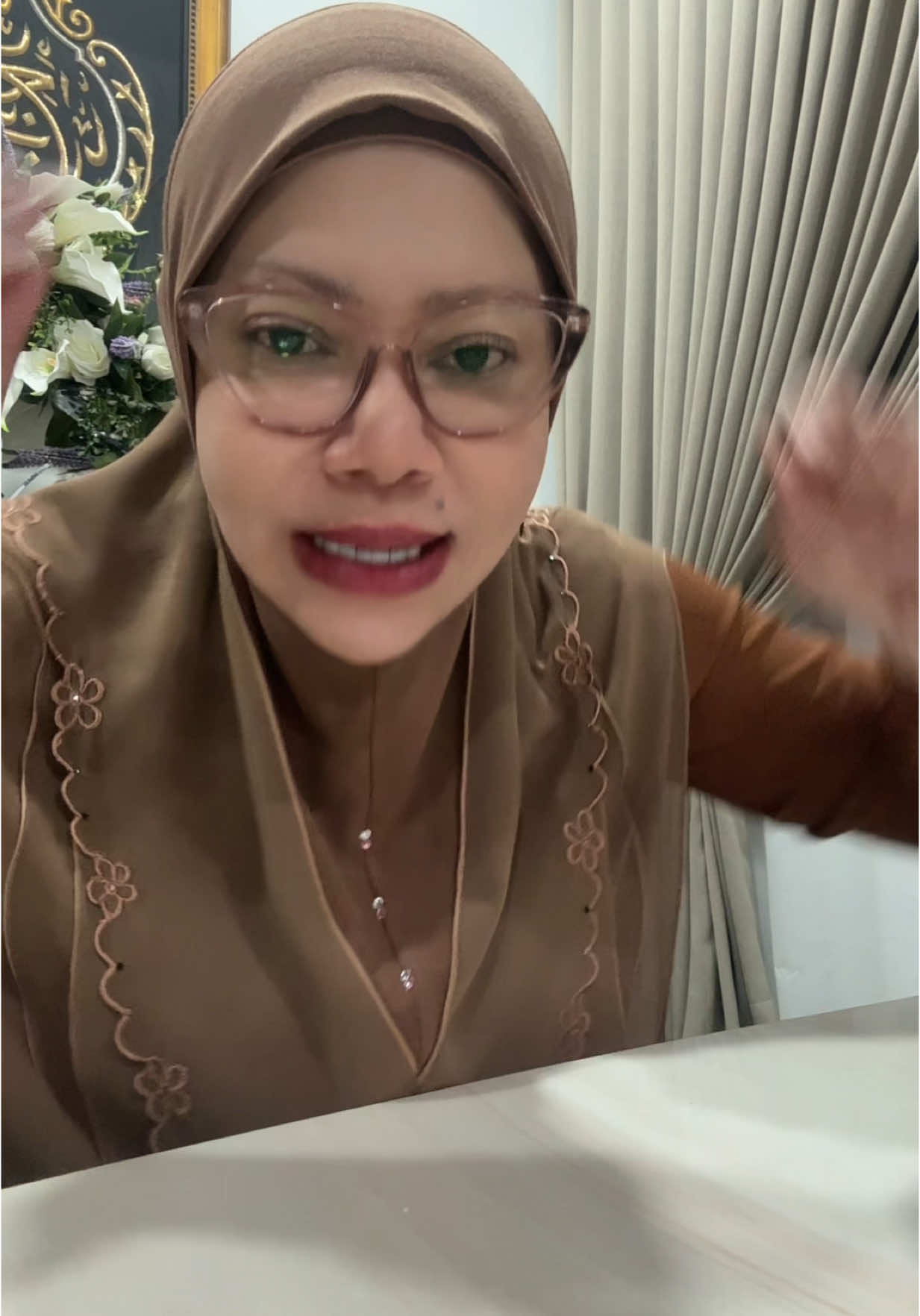 Cantik & terletak #arrayyanhijrah #videoarrayyanhijrah #umrahbersamaarrayyanhijrah #founderarrayyanhijrah #dangauarrayyan #pondokarrayyan #umrah2025 #haji2025 #fyp #fypシ #viral #malaysiatiktok #viralvideo #foodies #lecreuset #alafiza #reseptiktok #portmeirion #motivation #positivevibes #autism #masak #cooking #collection #vlog #travel #traveltiktok #foryoupage #founders #norhafizahsaad #coffeetiktok #coffeelover #arrayyancoffee #alquranarrayyan #qurantagging #berkongsirezekiarrayyanhijrah #sedekah #wakaf #umrahtravel #umrahdiy #testimoni #review #reviewmalaysia #freereview #alafizabukanalaponte #coqudangsendukalaramli #alafiza #alaramlialamak #bagkuning 