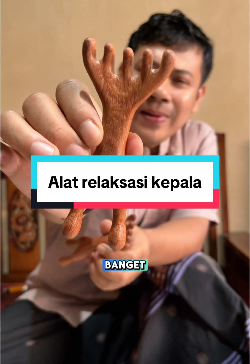 Alat relaksasi kepala atau alat pijat kepala ini enak banget ternyata buat pijet, bikin rileks
