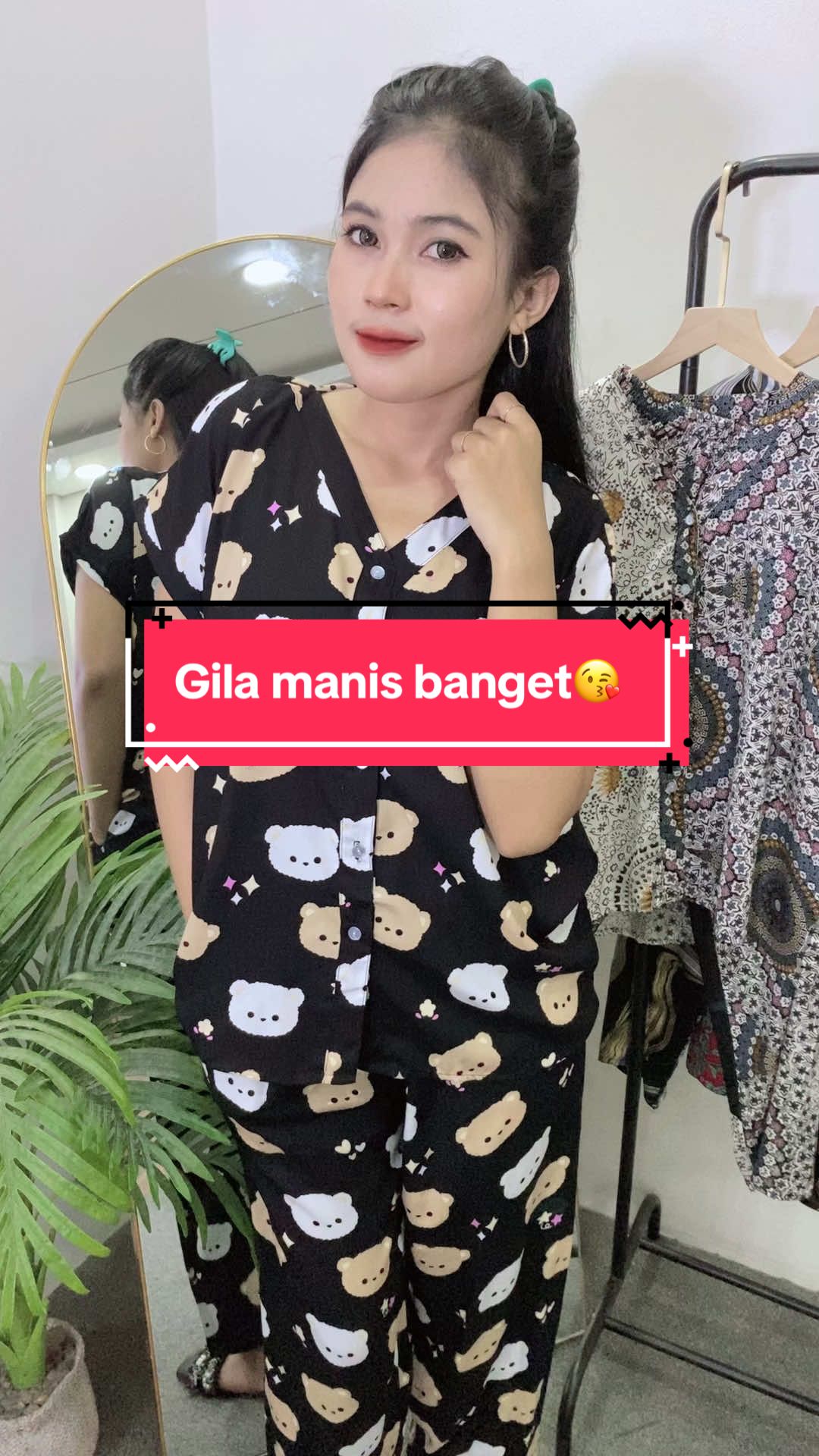 Emang ya yang hitam pasti manisnya😍#onesetkekinian #polabasic #fyp #onesetmurah #oneset #foryou 