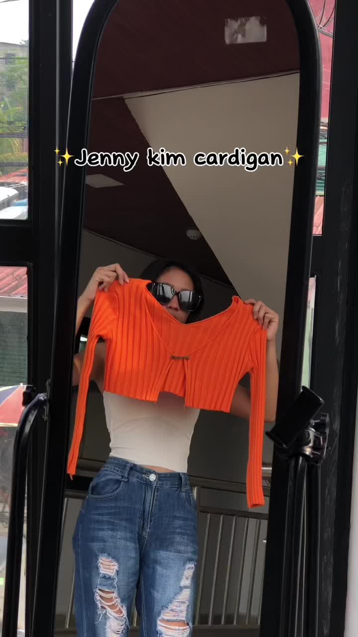 Jenny kim cardigan with me #ootd #tiktokshopborder_seasales #tiktokshopborder_seasalesasalesđang #tiktokfindsph #foryoupage #koreantop #basicfit #basictop #fashion #zeronee #longsleeve #jenny #jennykim #cardigan #jenniekimcardigan 