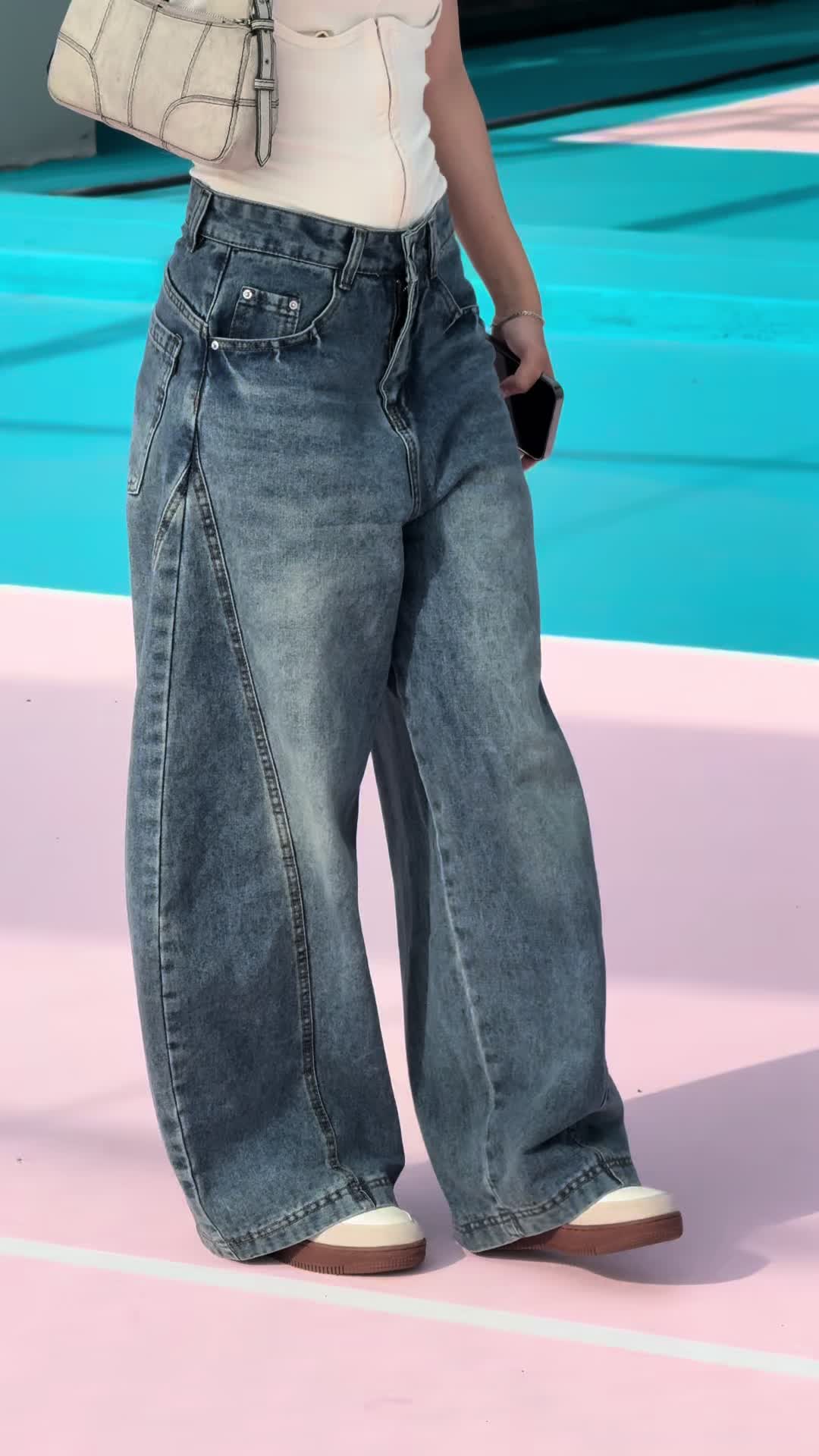 Quần ống cong trendy cho các bác diện nèee #quynhhuongdoan #viral #fyp #trending #fashion #review #widelegpants #jeans 