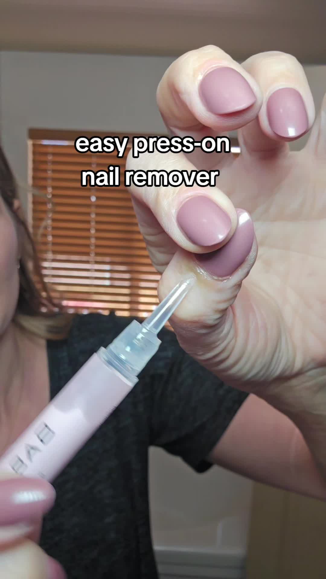 #diynails #diymanicure #nailremover #sassytip #pressonnailremoval 