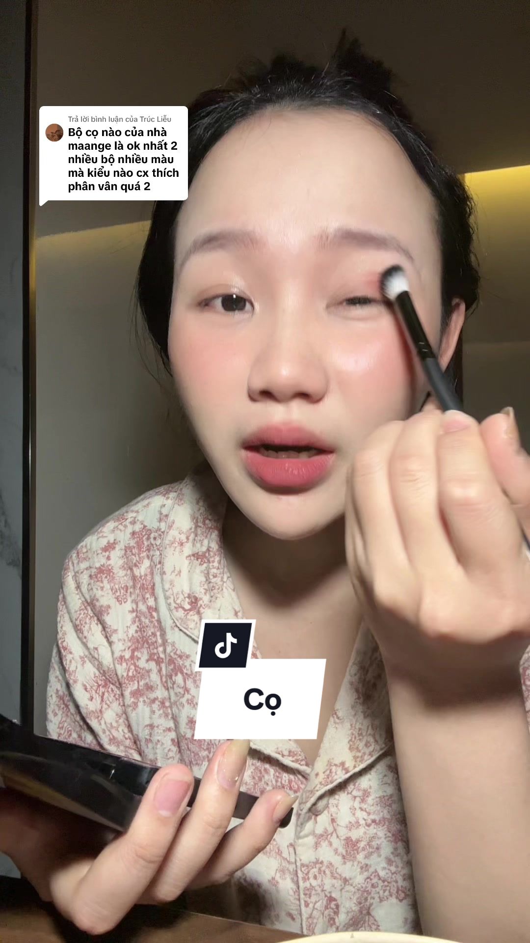 Trả lời @Trúc Liễu Hai thấy coi này bám phấn tốt nha #comakeup #viral #makeup #xuhuong #review 