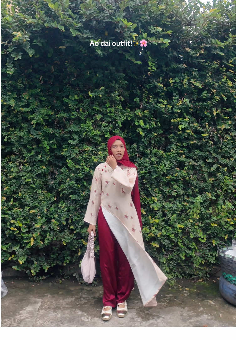 Suka pakae baju ini lucuk! #aodaivietnam#aodai#outfit#outfitlebaran#outfitaodai  
