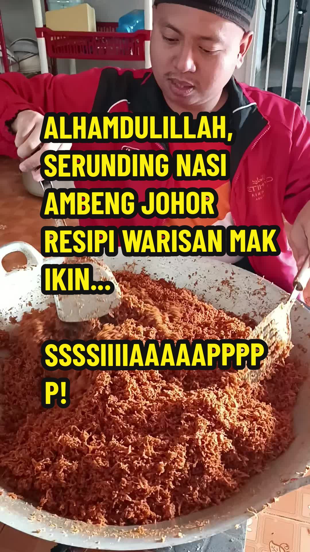 Proses buat serunding memang makan masa yang agak panjang terutama pada fasa mengeringkan serunding atas kuali bagi memastikan serunding benar-benar kering dan tidak mudah rosak. Hasilnya, SANGAT SEDAP! Juadah tambahan untuk Ramadan sedap, untuk Syawal makan dengan Ketupat pun sedap. UOL nak open order, siapa nak cuba, komen NAK. #ustazomarlegacy #UOLKAIKO #serunding #nasiambeng #jdt #johor #viral #ramadan #syawal 