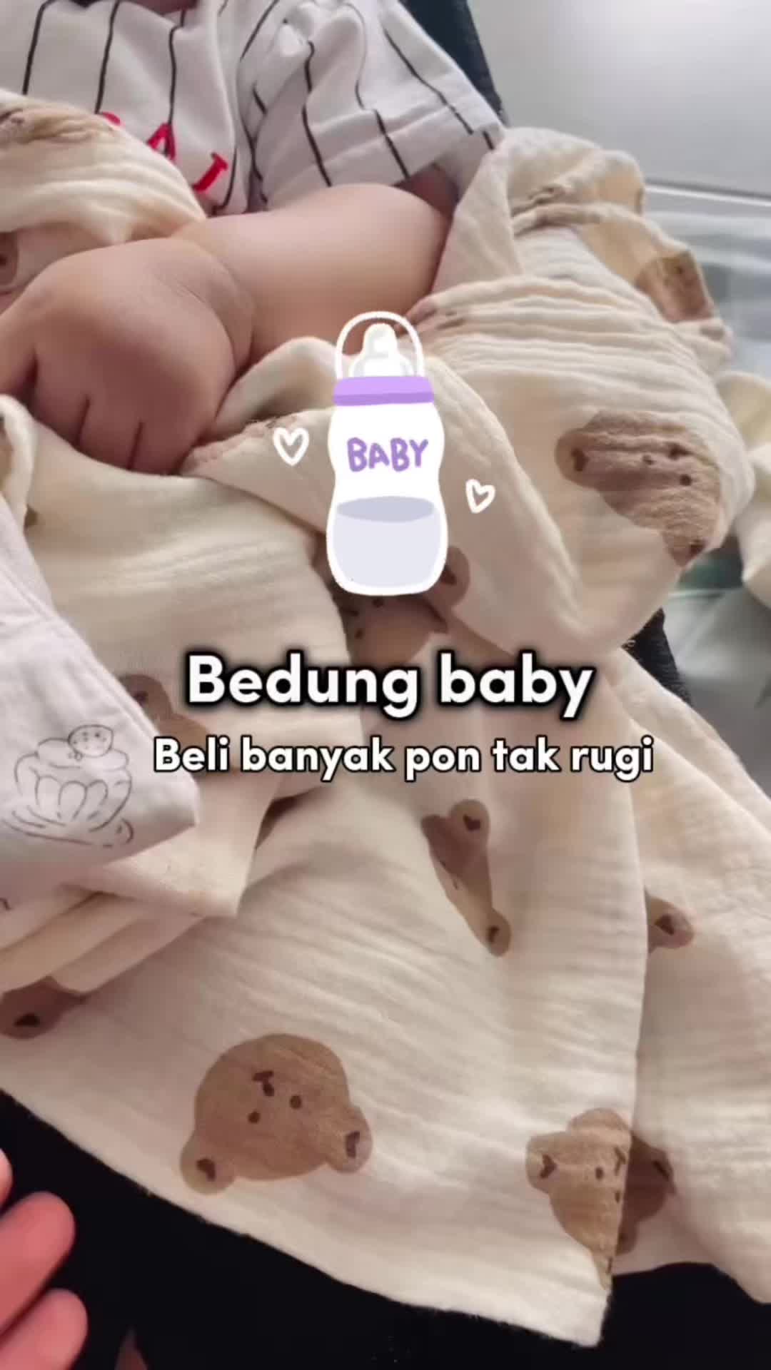 Replying to @cayanizam Saiz kain besar yee sampai i jadikan dia selimut untuk baby. Malam pon selimut guna ni jee. Mudah 💖 Beli banyak pon tak rugi. Corak pulak semua cecantik 😍 #bedungbaby #newborn #bedungbabymurah #bedungbabycotton 