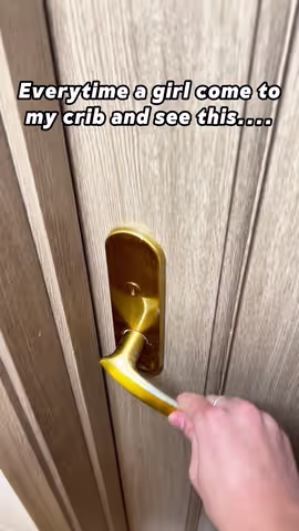 ✨ Still using old toilet brushes? Meet the upgrade of 2026 — Snofrid Disposable Toilet Brush. No dripping, no bacteria, no nasty splash. Fresh scent, wall-mounted, and super easy to replace. #toiletcleaning #cleaningtips #bathroomhacks #homegadgets #tiktokmademebuyit 