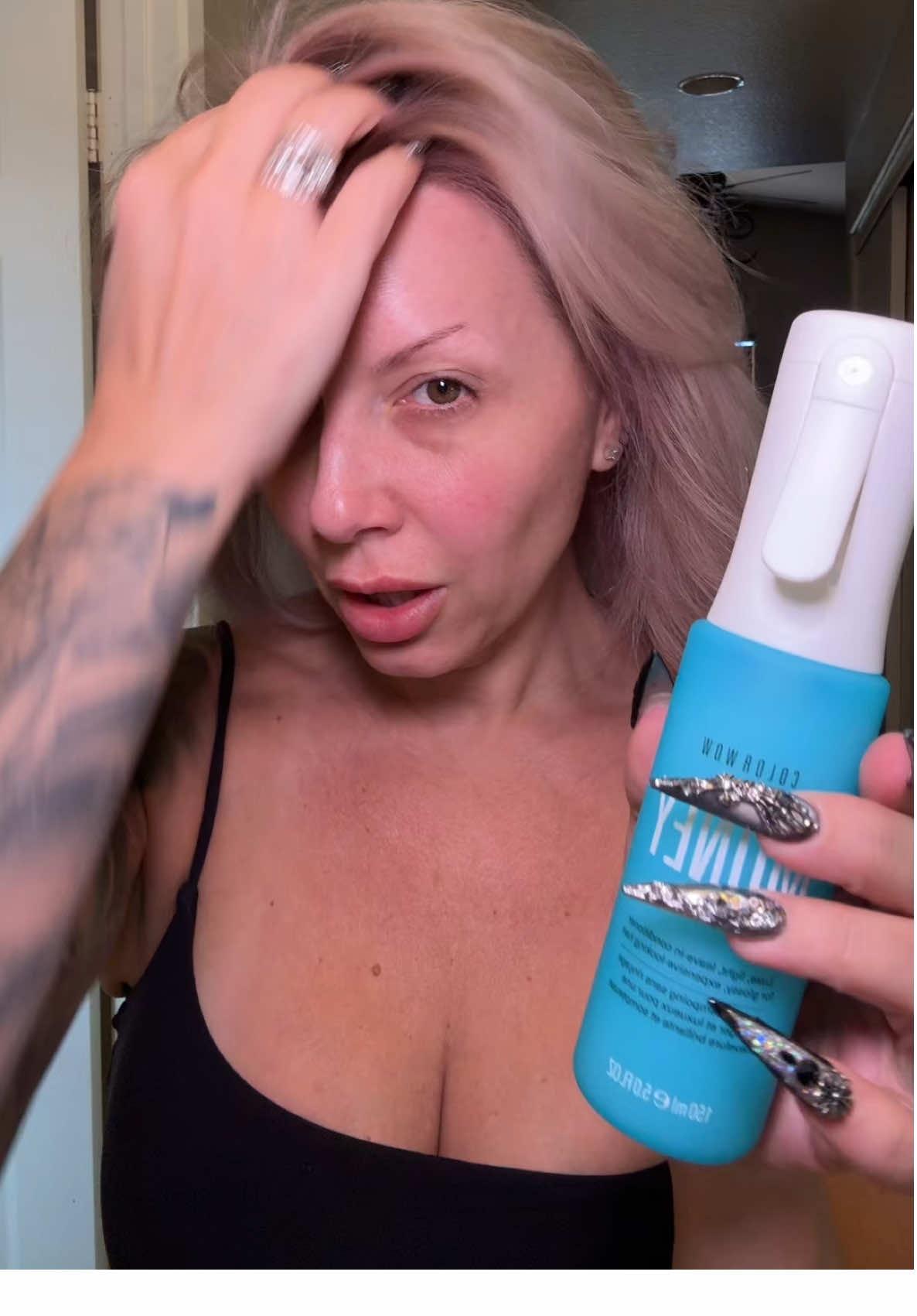 @Color Wow Hair Conditioner Money Spray! Love it. Use before blow drying. Love the shine and hydration. Shop today! #colorwow #hairtok #conditioner 