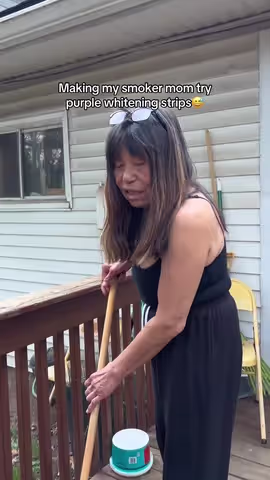 my face when she took them off 😧 #teethwhitening #yellowteeth #transformation #relatable #viral 