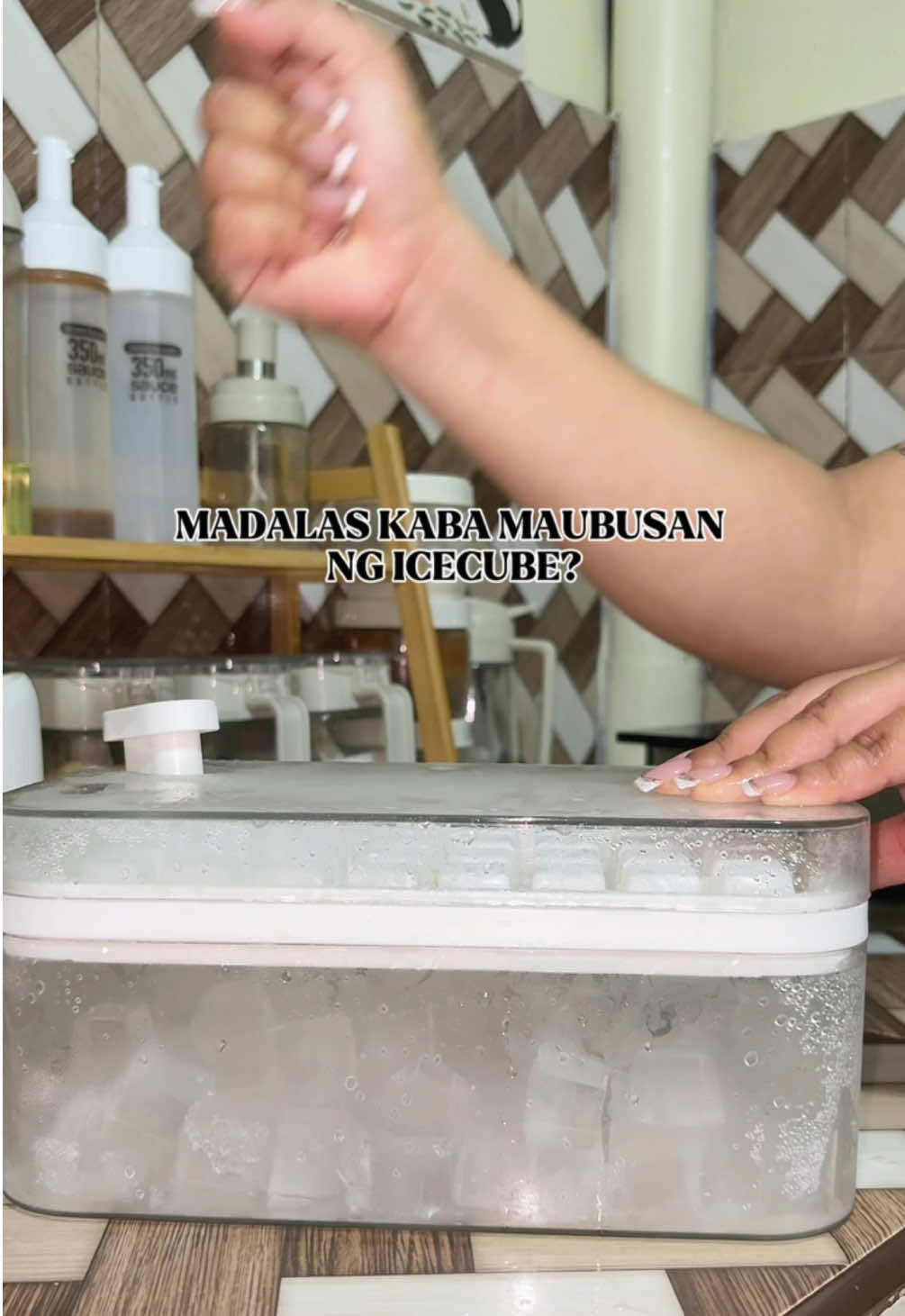 DUNA MAUUBUSAN MG ICECUBE!! 159 PESOS AS OF TODAY!! #icecube #icecubemolder #icecubes  #icecubetray 