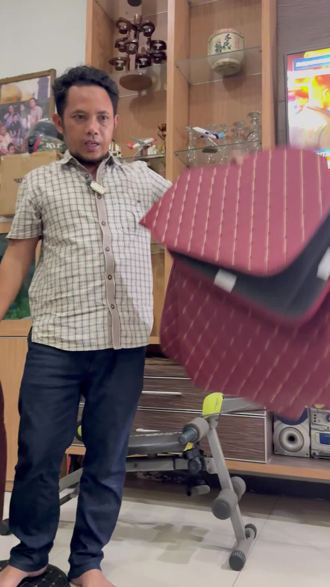 Karpet mobil universal 3 baris murah promate #Promate #Promatecarpet #Premiumcarpet #Universalcarpet #Customcarmats #Motorcyclecarpet #Karpetmotor #Carpetviral #fyp #paydaysale#gajiantelahtiba 