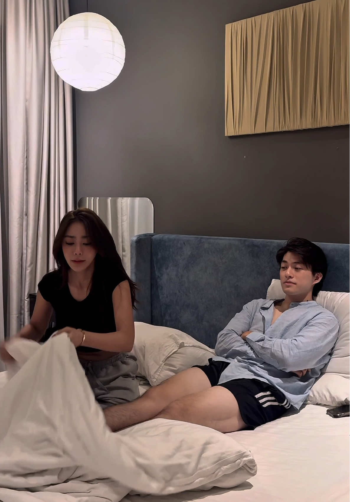 Vật chất quyết định ý thức 💸💸 Mấy anh cứ thế kiểu gì cũng êm 😌 #tanwbowlki #fyp #couple #trending #learnontiktok #tiktokgiaitri #funny 