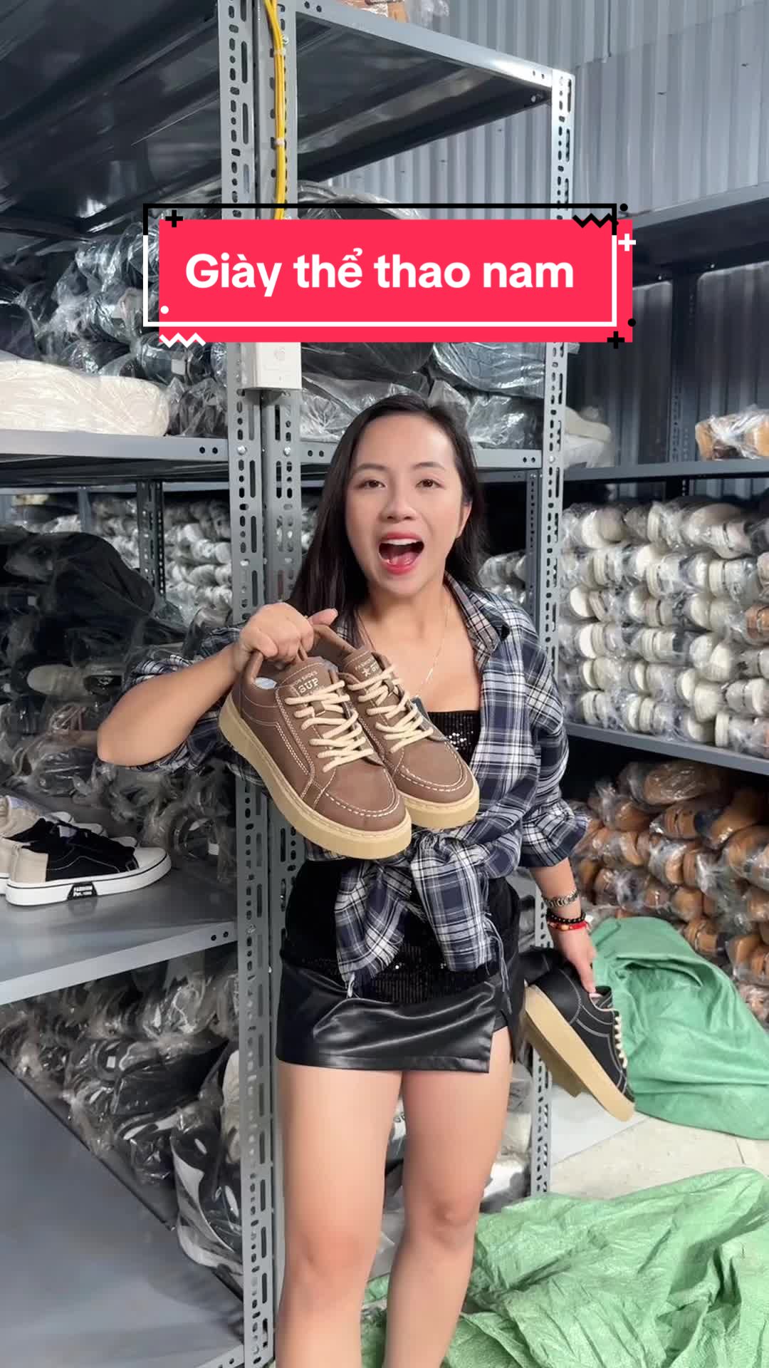 Mn vào xem hàng tiktok rẻ có chất lượng k nha #phsgr #xuhuong #giaysneaker #giaythethaonam 