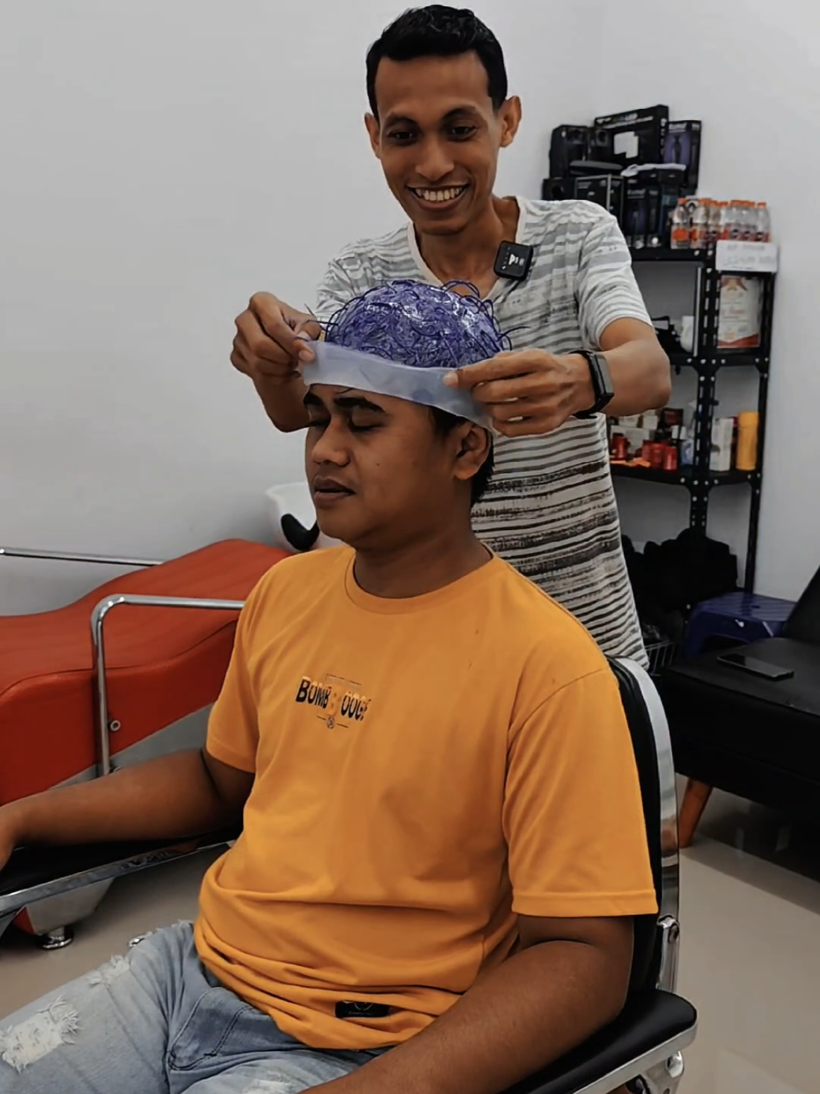 Cat Rambut Sebelum H-5 Selasa Cat rambut terakhir, bisanya siang hari kalau malam Cukur Rambut saja #haircolour #hairlight #catrambut 