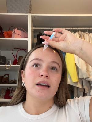 If your skin neees a drink this is for you 😮‍💨 #hylaronicacid #skincare #skincaretips #skintok #vlog #fyp #foryoupage❤️❤️ 