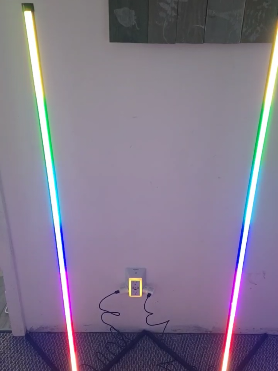 Colorful RBG lights ✨️ #tiktokshopcreatorpicks #muddybootsfam #rgblights #cornerlight #cornerlights 