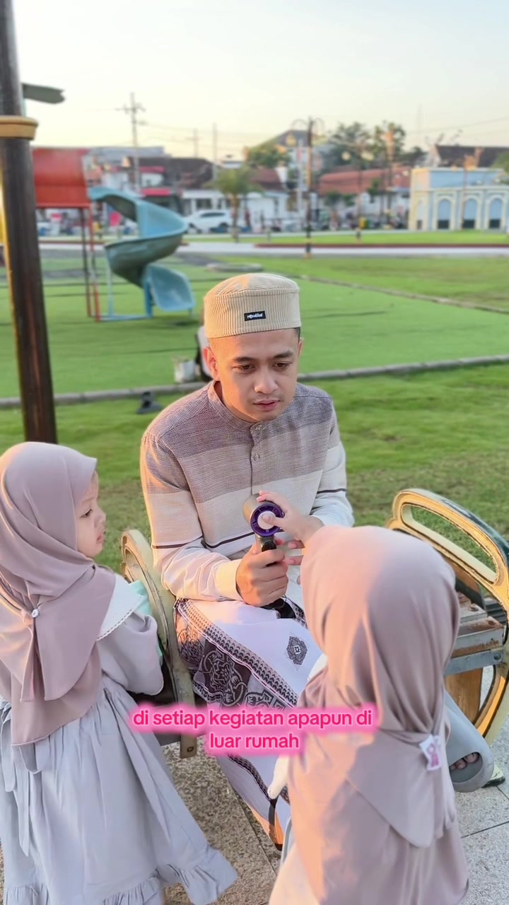 Gak Pernah ketinggalan nih bawa barang yg satu ini kemanapun biar gak kepanasan @JAMAY INDONESIA , barang yang sangat berguna banget memang #kipasanginportable #kipasanginturbo #jamay