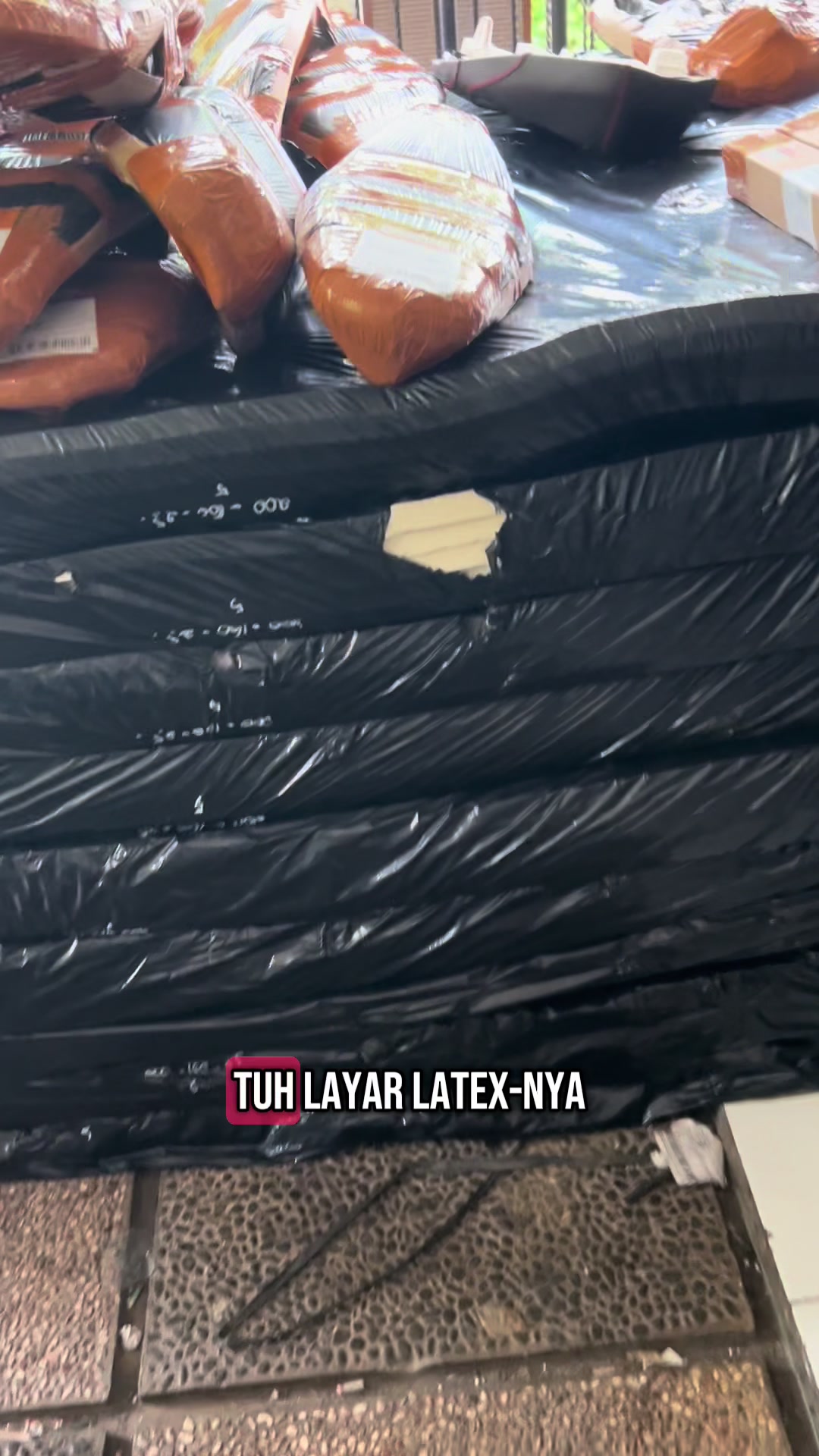 Yg empuk empuk nya ready kawan 😍  #jokmotor #pmauto #fyp #latex 