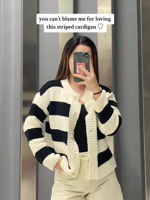 it has pink too! check it here@joyce #fyp #cardigan #knittedcardigan #stripe #TikTokShop #foryoupage #fypシ 
