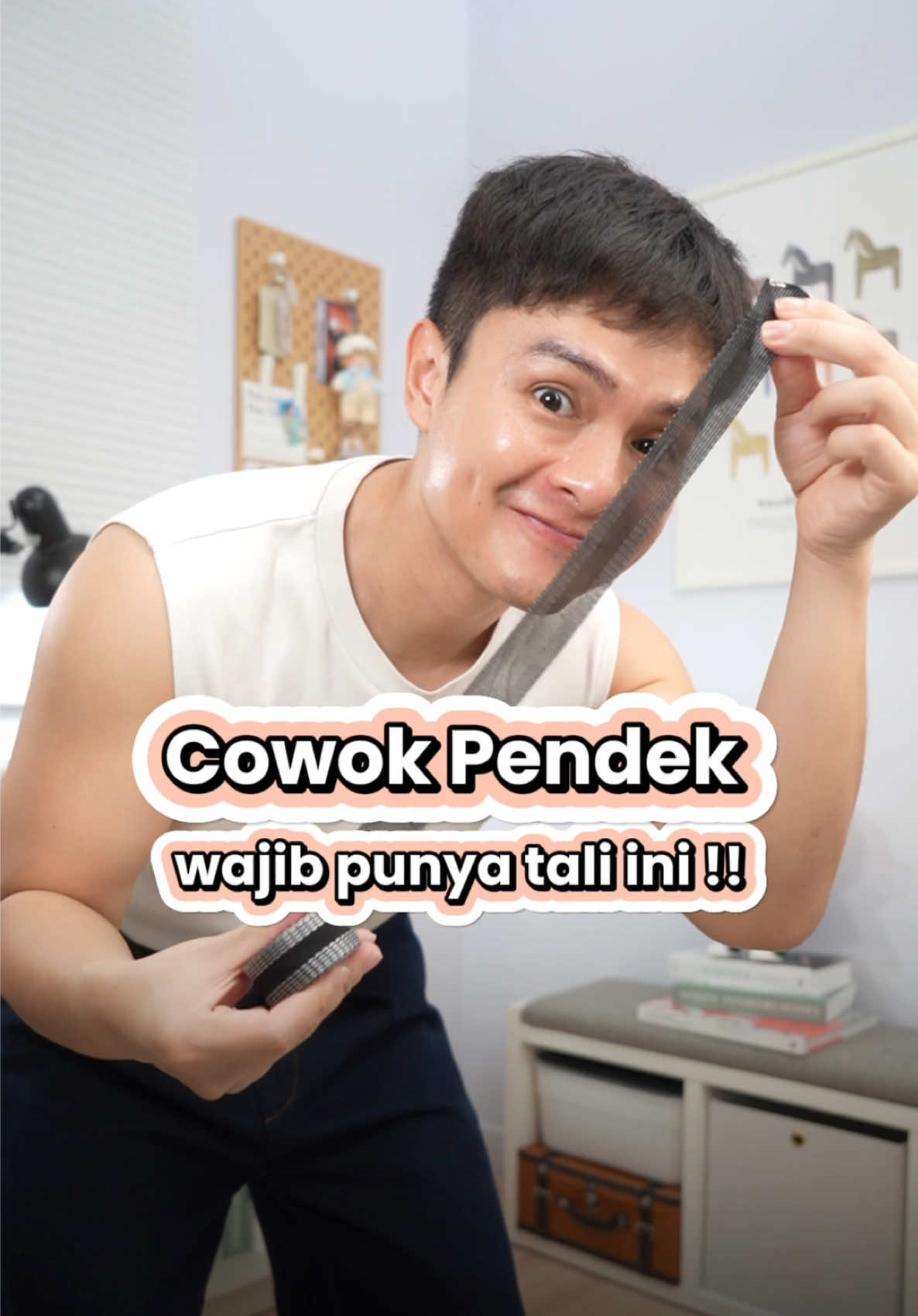 Cowok pendek MUSTI PUNYA!!!! fix! kalian bisa potong celana tanpa harus ke tukang jait! #ootd #gayaditiktok #tiktokfashion #celana #cowokpendek #celanacowok #tips #celanaankle #kaosboxy 