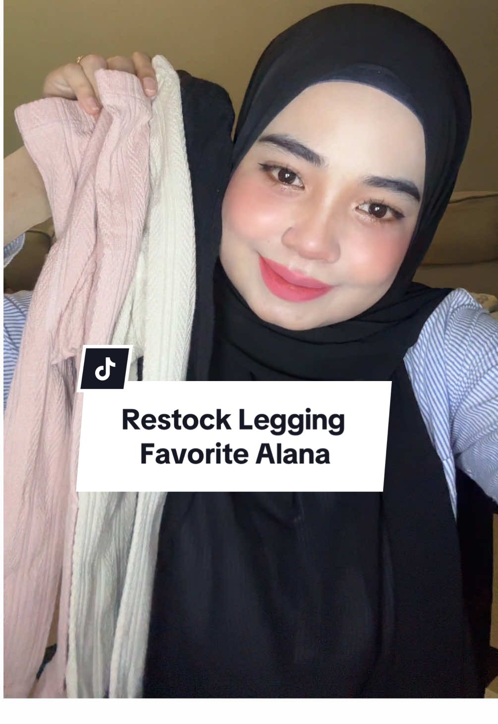 Leggings baby girl yang cantik sesuai pakai daily or pi jalan2!! 🛼 memang quality dia elok walaupun basuh banyak kali dah🥜🤎