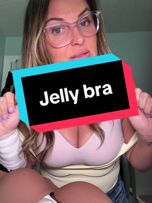 You have GOT to try this bra!!! It is hands down the best bra I’ve worn. 10 out of 10! @charlotteoeak @OEAK-Bras #oeakbras #wirelessbra #seamlessbra #tiktokbra 