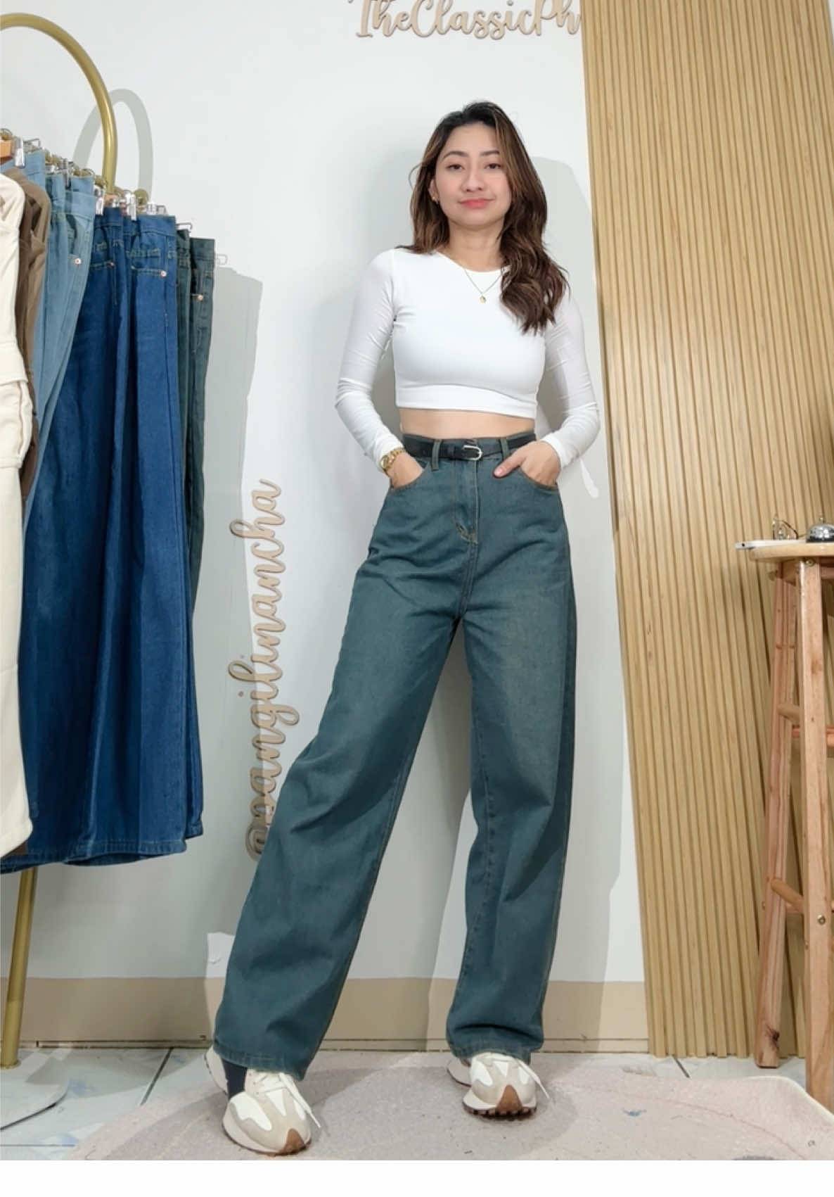 Baggy pants! #tiktokshopfinds #tiktokshopstyleitgirl #tiktokshopwomenswear #tiktokootd #ootd #fashiontok #widelegpants #tiktokshopfitnfab #shopintiktok #widelegjeans 