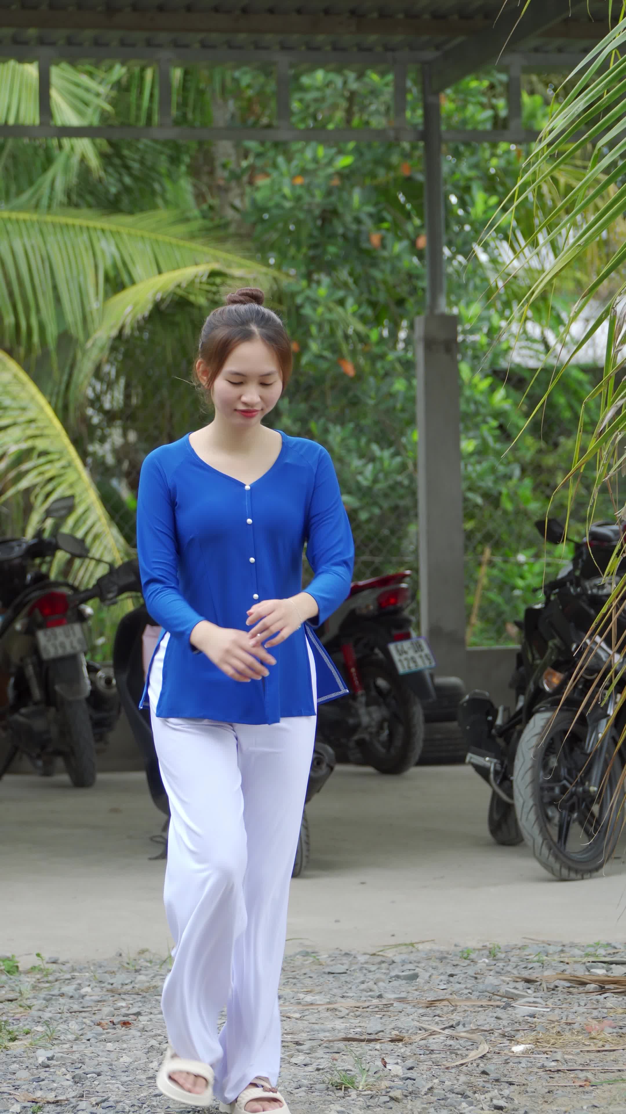 Áo Bà Ba Trơn. Size 40-85Kg. #xuhuong #PhaiDepNgayNay #aobaba #aobabachome #tangme #WomenOfTikTok #quatangmechong #cucduongquanao