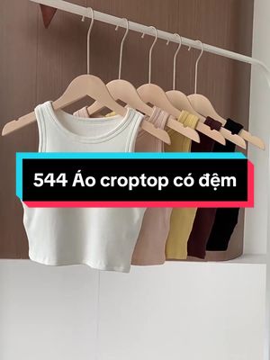 Không thể lướt qua, sắc nét từng chi tiết với áo ba lỗ sát nách croptop có đệm dành cho chị em chúng mình. #thoitrang #lenxuhuong #trang85clothing #qccc #aocodem #bra