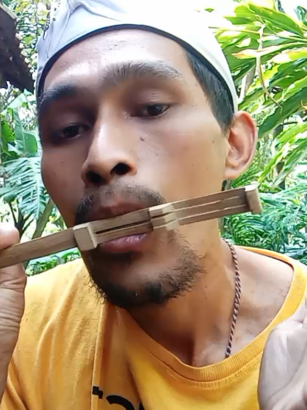 Alat musik tradisional Sunda karinding  #alat #musik #tradisional #sunda #karinding #rekomendasi #alat #musuk #tradisional #sunda #masukfyp #masuk #keranjangkuning #tiktokshop #masukberanfafyp #fypppppppp #for #you #foryourpage #zxycba 