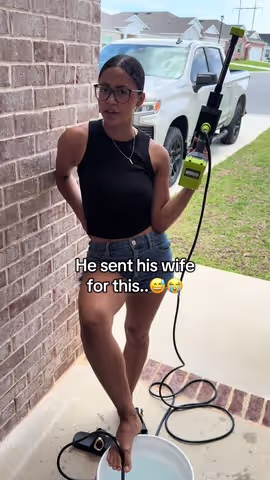 This is a cordless pressure washer for all your cleaning needs #pressurewasher #cordlesspressurewasher 