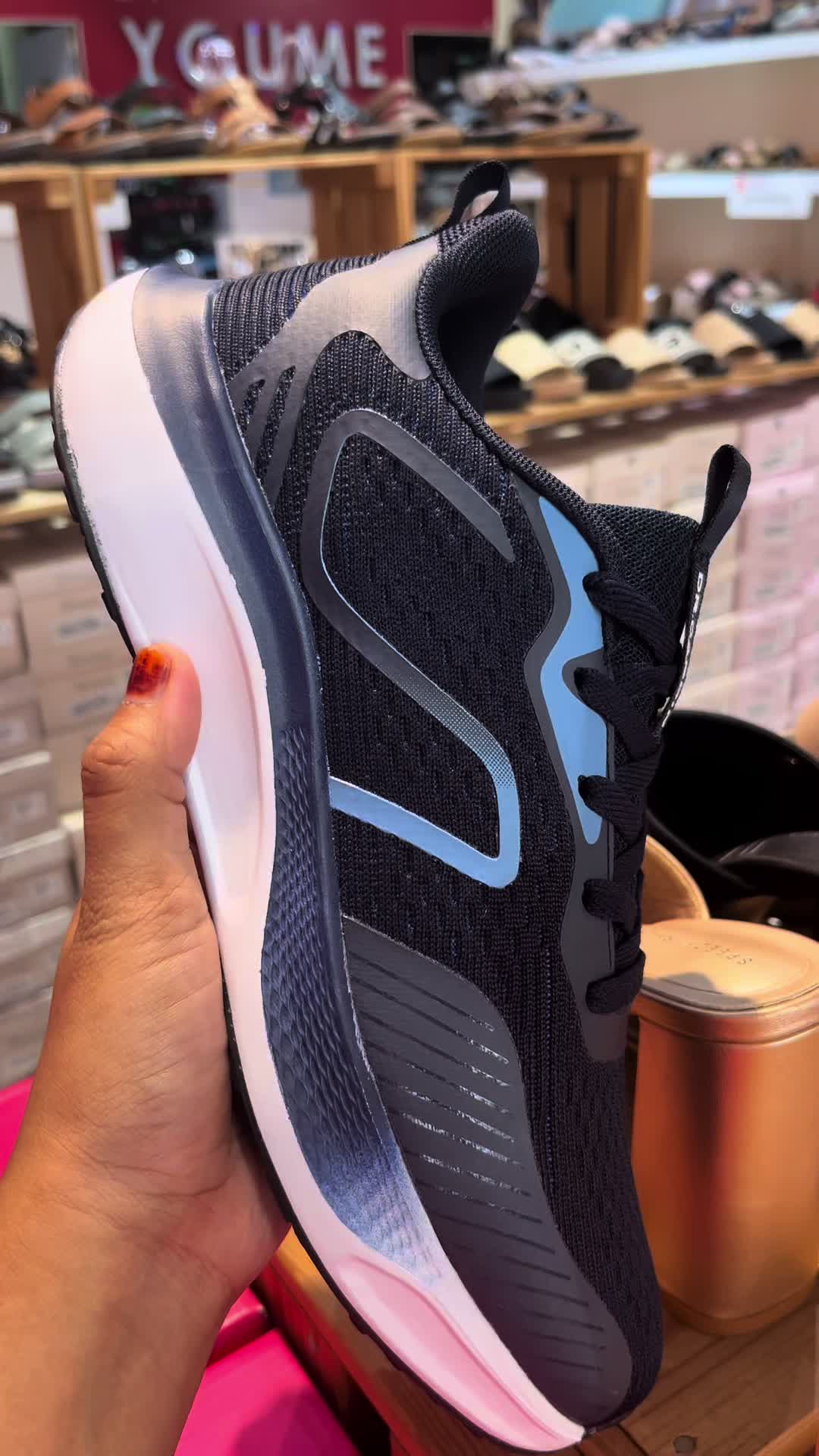 Dr. Cardin Men Pillow Foam Ultra-Light Lace-Up Sneaker CA5-61050 #drcardin #tomorrowshowtime #stylewithdc #drcardinMalaysia #drcardinwomenshoes #sneakers #aesthetic #womenshoes #fashion #fyp #localbrand #sapotlokal 