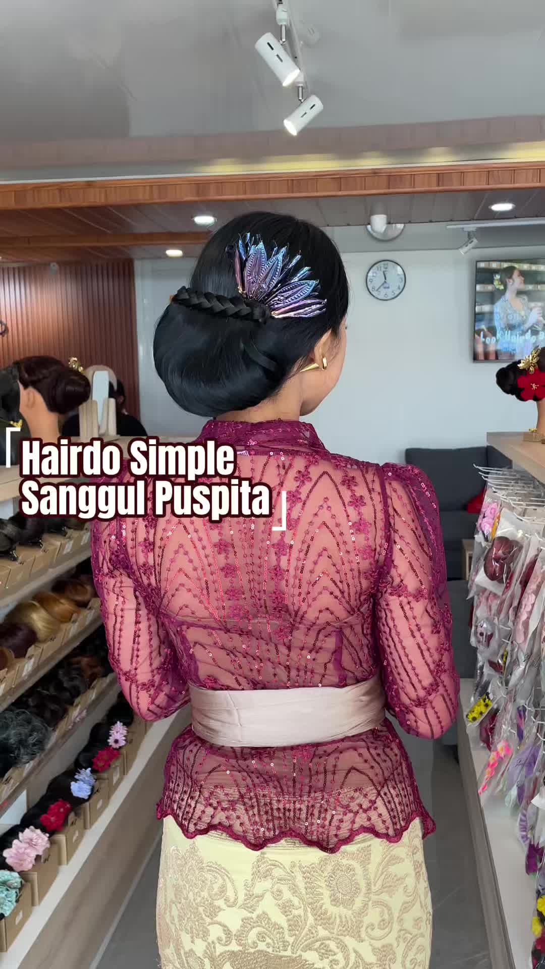 Hairdo simple pakai sanggul puspita langsung jadi😍❤️#sanggul #hairdosimple #tutorialhairdo #fyp #fypシ゚viral #fypシ゚ #sanggulmodern #starlightbali 