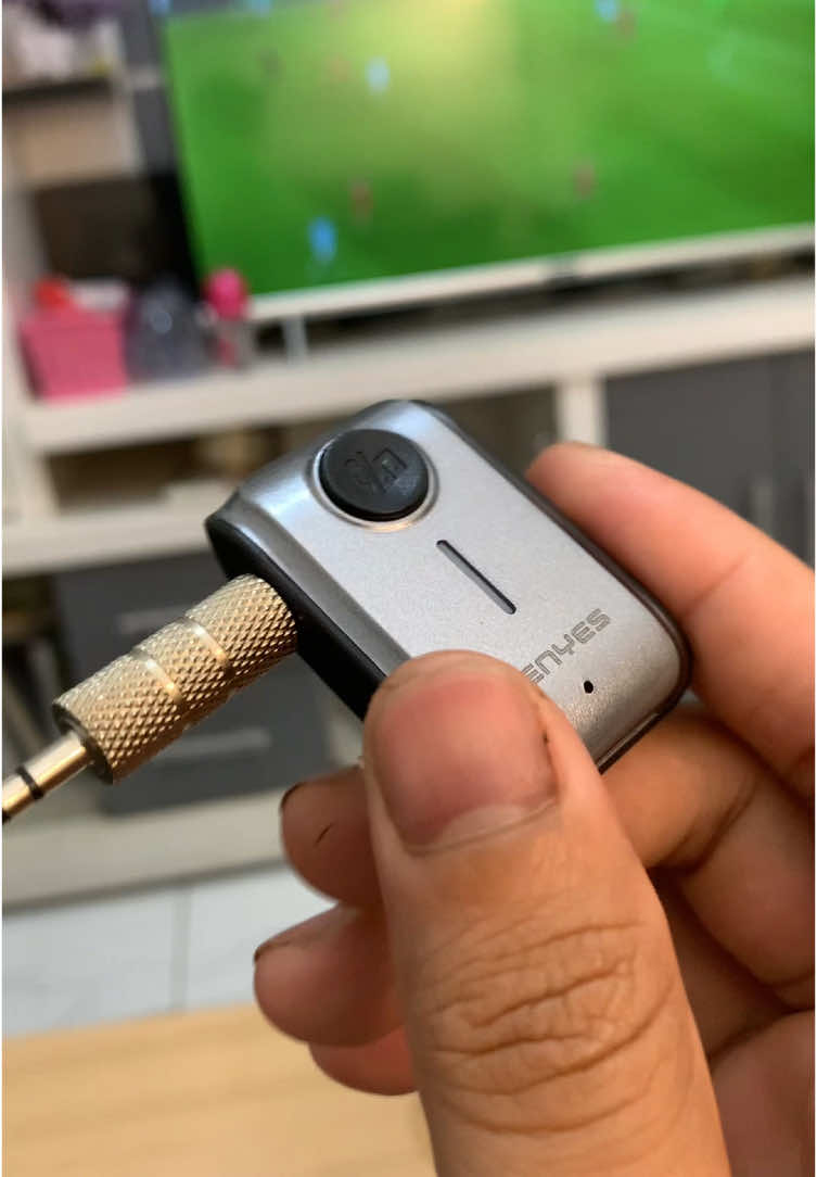 Setel musik pake Bluetooth sekarang dah bisa loh sekalipun speaker atau Dashboard mobil kamu belum support Bluetooth. Pake Bluetooth receiver lenyes lr207 #lenyeslr207 #bluetoothreceiver #konektorbluetooth #bluetoothreceivercar #cuantanpabatas 