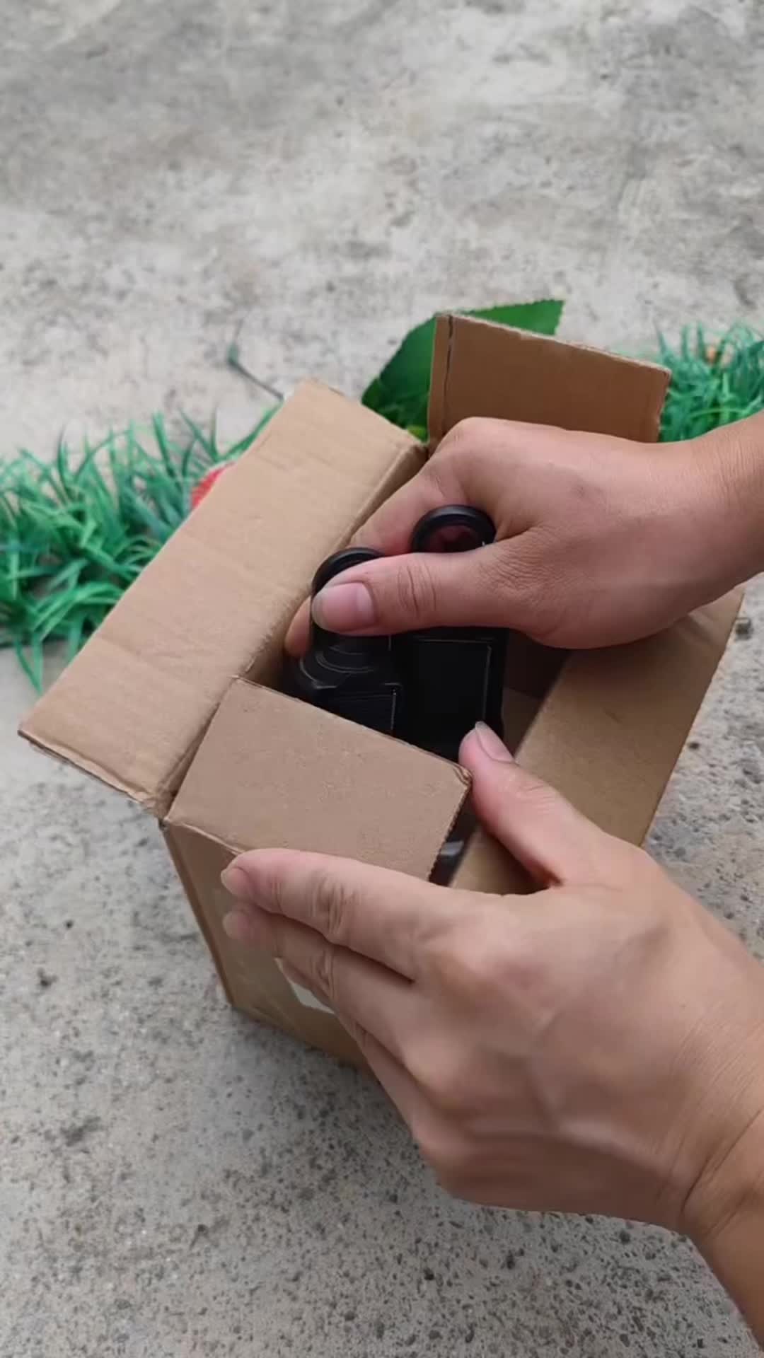 Đèn treo năng lượng mặt trời tiện lợi. #dennangluongmattroi #xuhuong #giadungtienich 