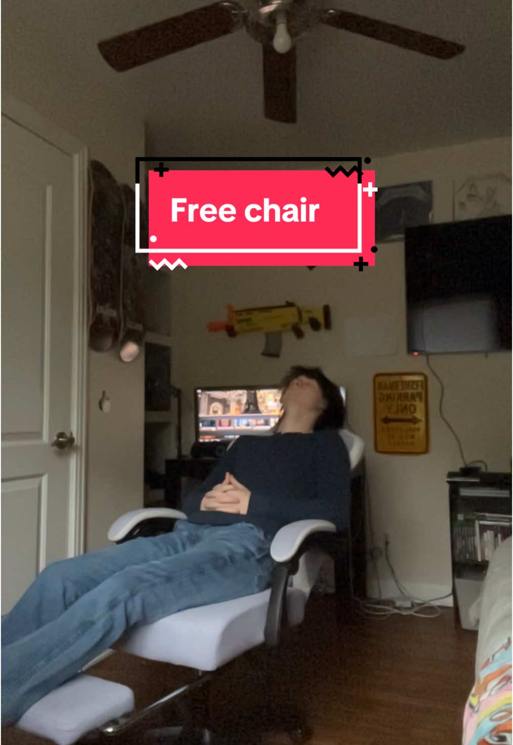 This chair actually made nice             #fyp #chair #freestufflol 