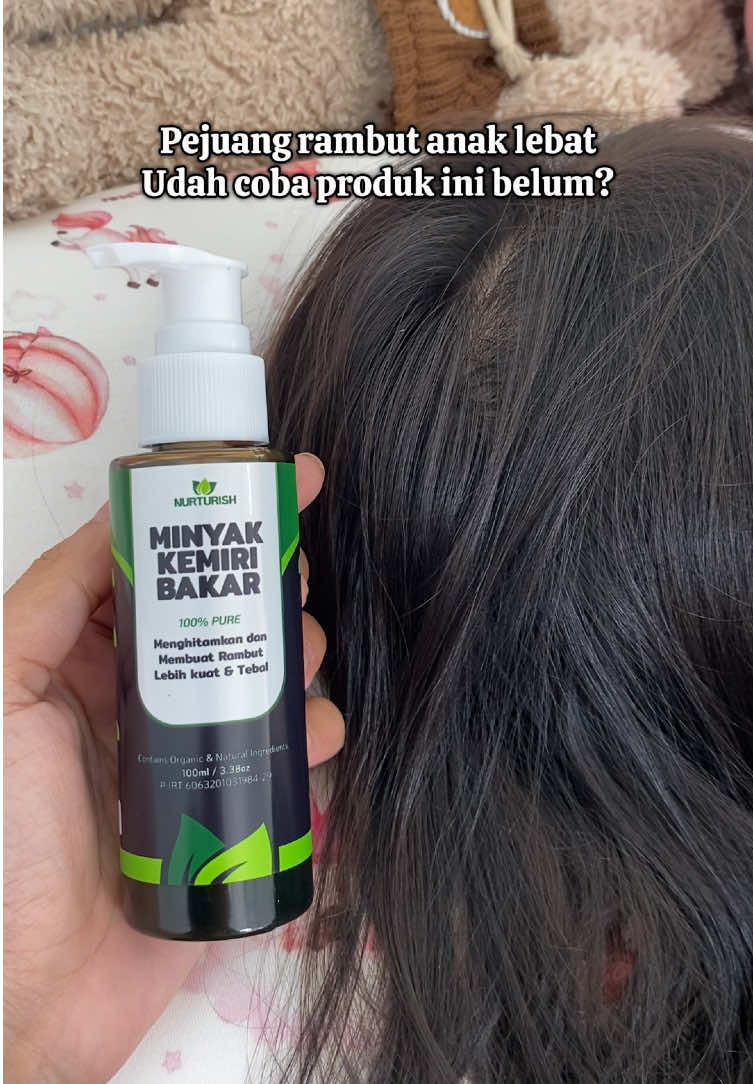 Setelah cape cobain berbagai merk hair lotion akhirnya memutuskan pake minyak kelapa bakar.hasilnya mantep!😭🫵🏻 #minyakrambut #minyakkemiri #minyakkemirimurni #minyakkemiriasli #perawatanrambutrontok #haircare #hairlotionanak 