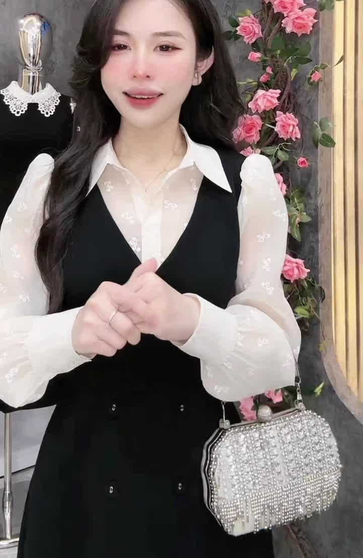 Váy thiết kế evii #vaythoitrang #vaythietke #vaynuxinh #vayhottrend #vaycongso #thoitrangnu #thoitrangcaocap #outfit #fashion #xuhuong #thinhhanh #fyp 