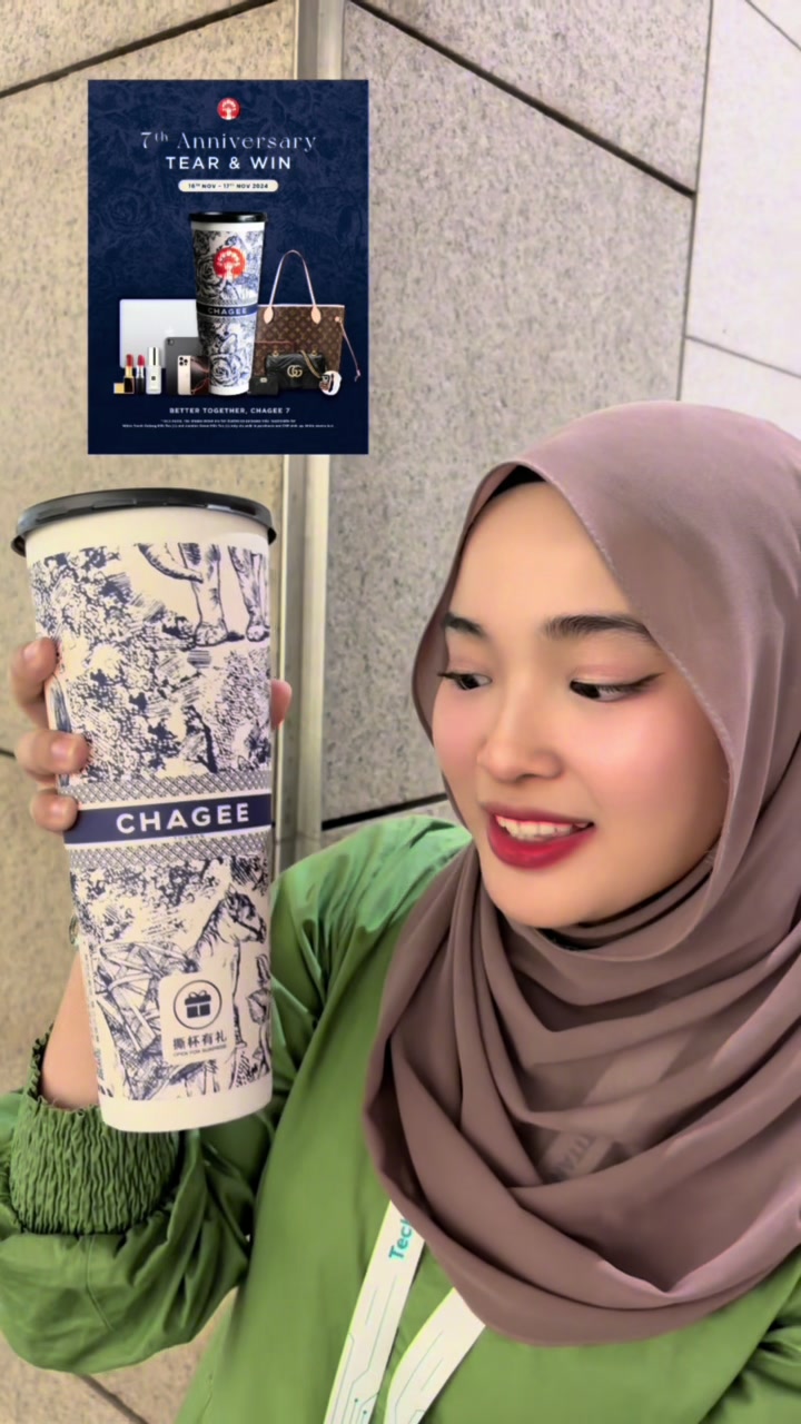 nokkk niat nak lipstick dapat handbag weh 🤣 tak kesahla korang dah pernah try CHAGEE ke tak, sabtu ahad ni wajib beli okayy sebab dapat dalam cawan besar tu!! @CHAGEE MY punya birthday tapi kita yang dapat hadiah 🤭 (dekat semua outlet btw & order pakai mini program kalau taknak queue!!) #bettertogetherchagee7 #CHAGEE 