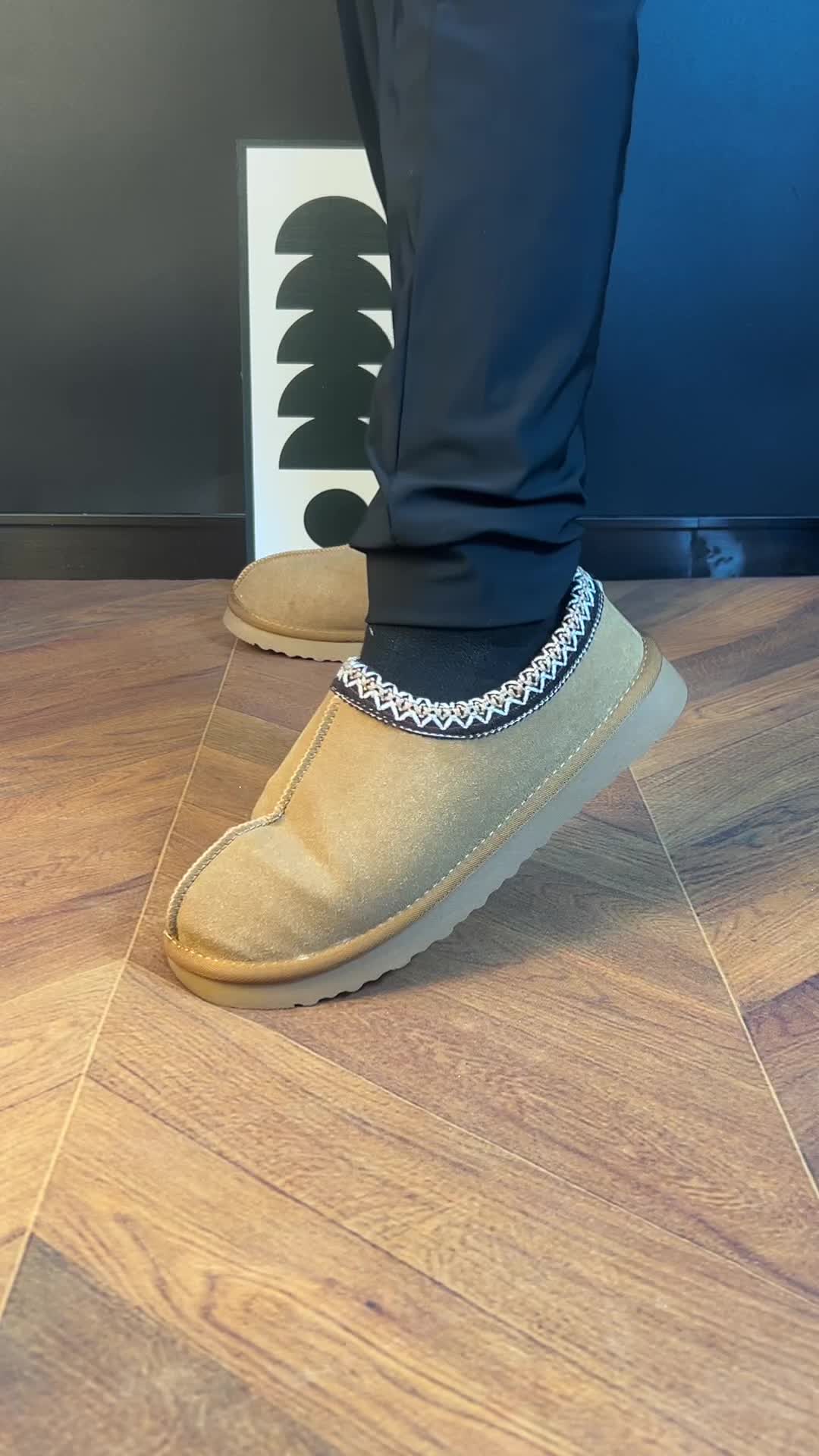 Cotton shoes suitable for winter 🤩 #menshoes #shoes #TikTokShopHolidayHaul #spotlightfinds #tiktokshopblackfriday #tiktokshopcybermonday #spotlightfinds #christmas #blackfriday #fashion #winter #slippers #TikTokShopLoveAtFirstFind #spotlightfinds
