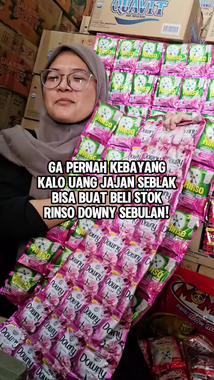 Beli rinso downy murah di tiktok aja 🫰  #rinso #rinsocair #rinsomurah #rinso500murahmeriaah #downy #downyrenceng #downymurah #pewangipakaian #promoguncang1010 #fyp #gilagilajualan #wibgajian 