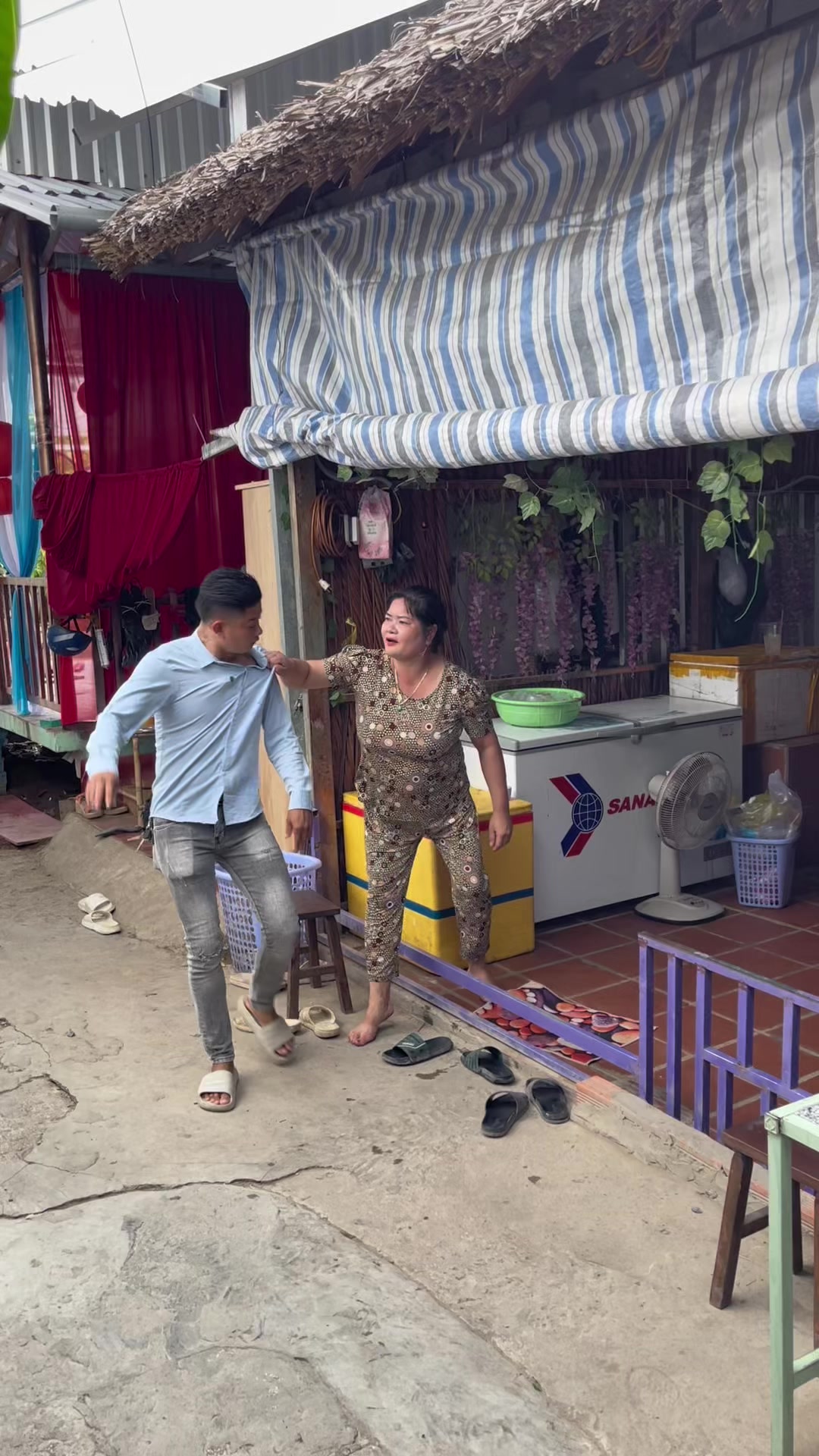 Đi du lịch gặp người yêu không mong muốn 8#kayhuynh94 #cậu4 #tuncuibap2🌽🌽🌽 #windnet #xunghuong #giaitritiktok 