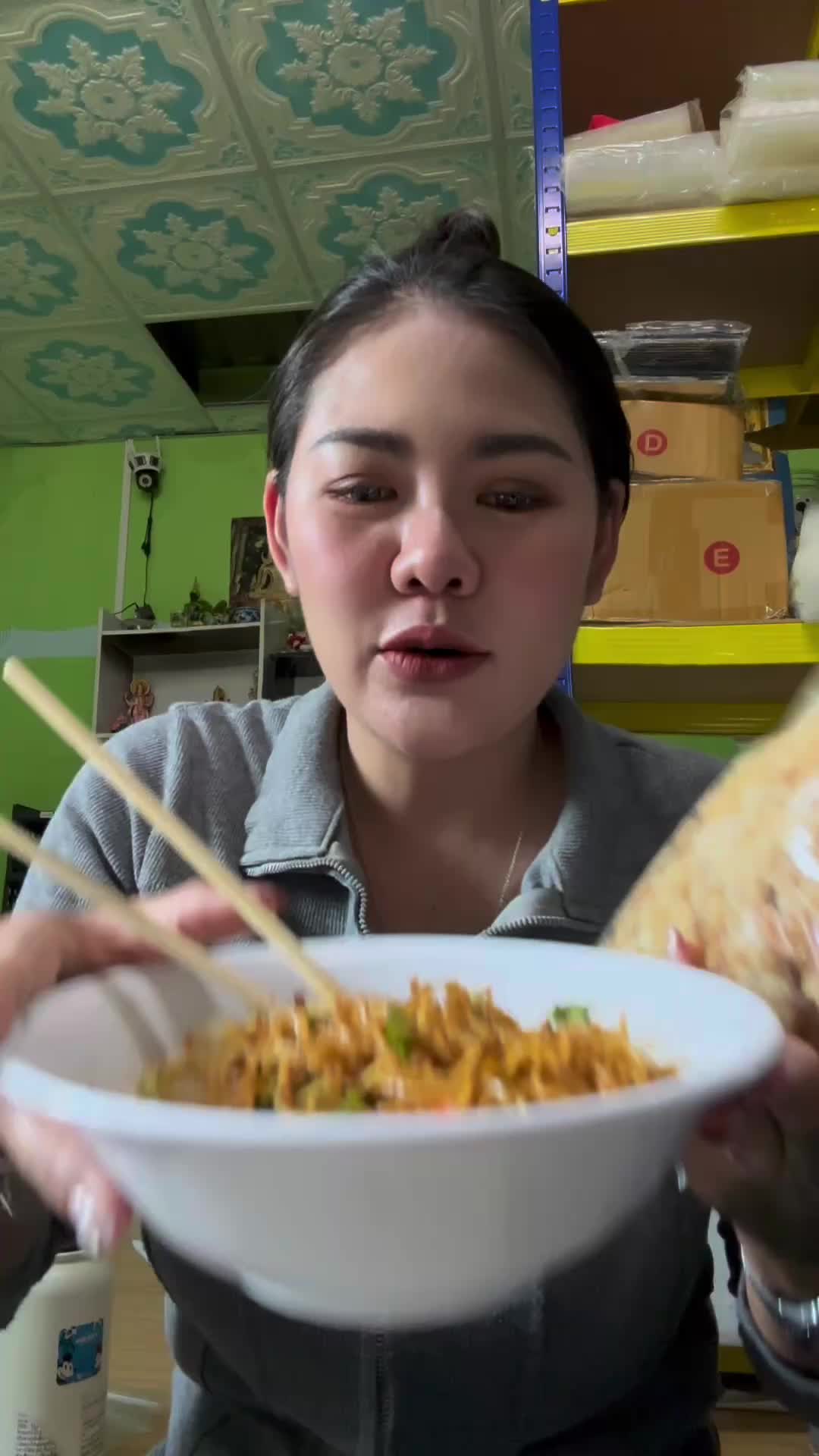 อร่อยสุดสุดในศตวรรษ 555 #piggybiteskakmoo #กากหมู 