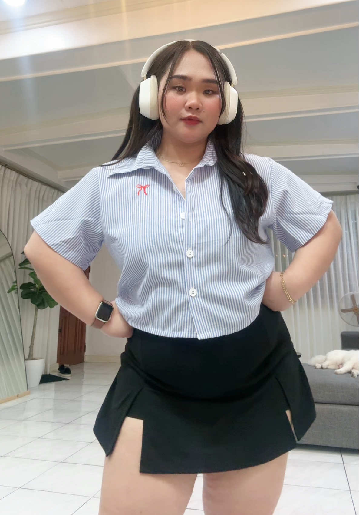 Wag bumili kung ayaw ng maiksi 😂  #plussize #plussizefashion #plussizeedition #plussizetops #plussizeph #plussizemodel #plussizecoords #womenempowerment #curvy #curvyfashion #curvygirlcommunity #hottiediaryph #bodypositivity #curvybodies #curvystyle 