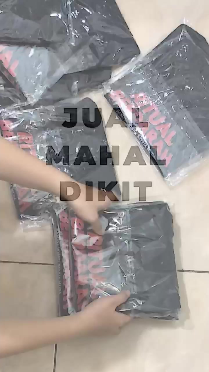 Trend Ritual Berdarah.. 🥰🥰🥰 Yuk Para Komunitas Ritual Berdarah Ga apdol kalau tidak Punya Bajunya..... #ritual #viral #fyp #kaos #kaosritualberdarah #bajukeren #komunitas #berdarahdarah #gwsm #gwsmlovers👹 #gwsmlovers👹♡ #gwsmfamily #gwsmselaludihati #gwsmgarudawisnusatriamuda 