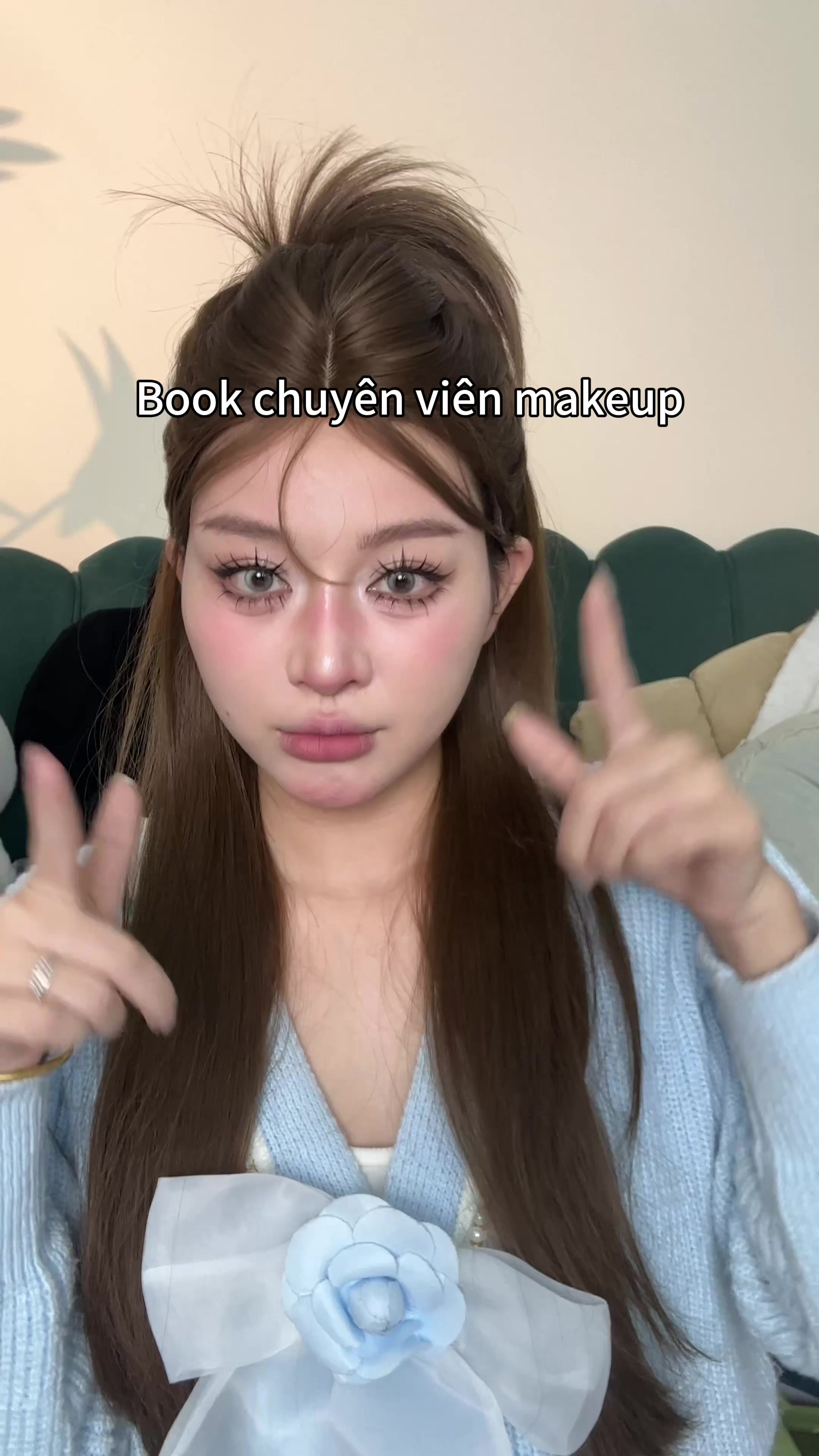 book chuyên viên makeup                            #nem #nemakeup #makeup #lamdep #makeuptips #makeuptutorial #goclamdep #xh #fyp #trangdiem #LearnOnTikTok #fypシ #xuhuong #beauty #reviewlamdep  #beautytok #goclamdep #skincare #tetgrn2025 #garnier #garniervn