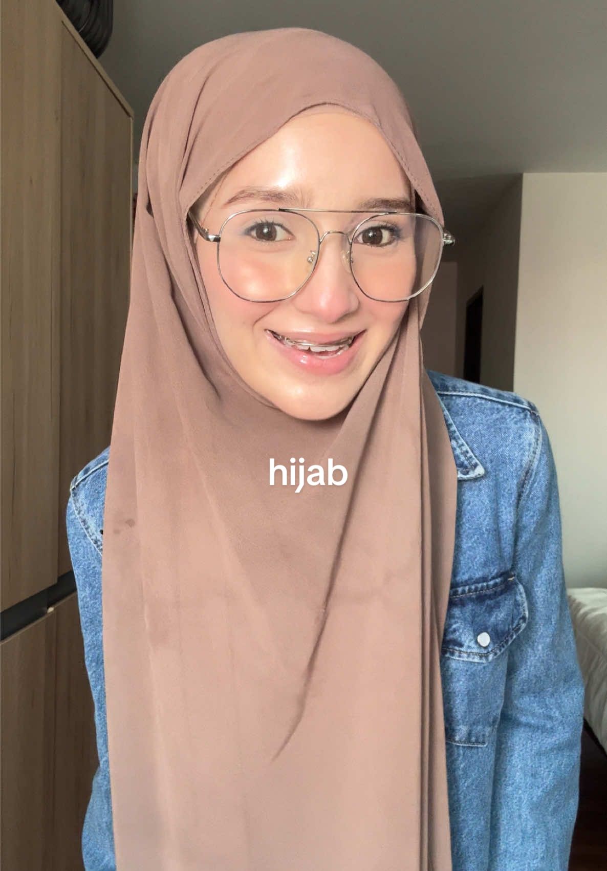 รีวิว้าคลุมสีกันตุยเค้าเเบบจริงใจมาก เเต่ของหมดไวเกินสีนี้ต้องรีบนะคะ #muslim #hijab #sairahijab 